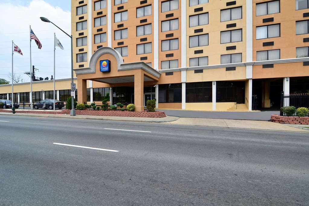 La Quinta Inn & Suites By La Quinta Inn & Suites By Wyndham Washington Dc Noma Экстерьер фото